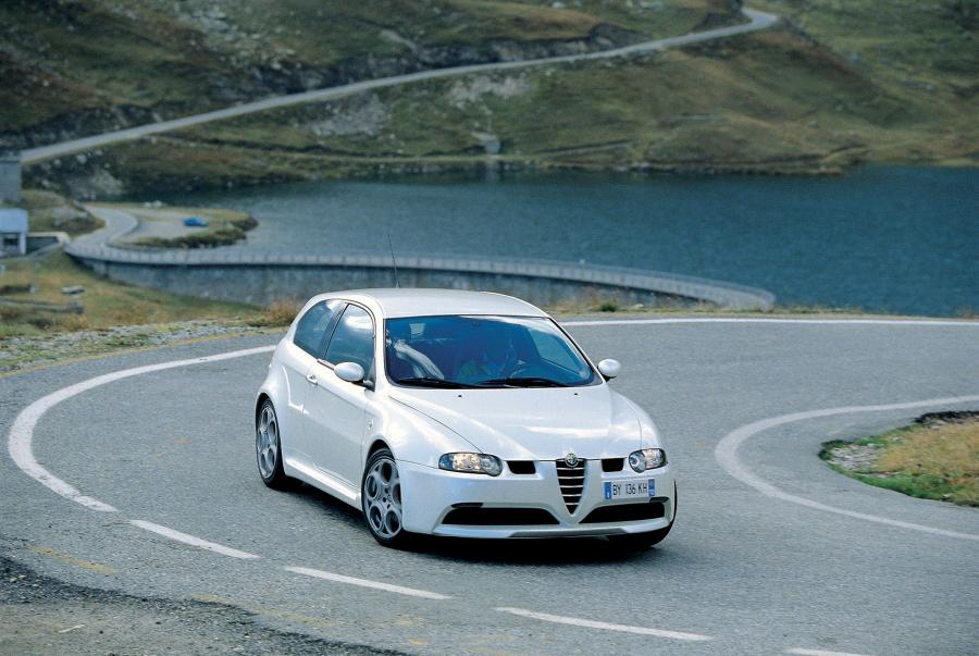  Alfa Romeo 147 GTA 2002 года  (фото 18 из 70)